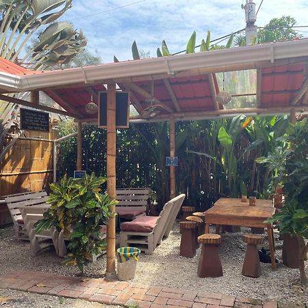 Esperanto Bed&Breakfast Surf Hostel Montañita Exterior foto